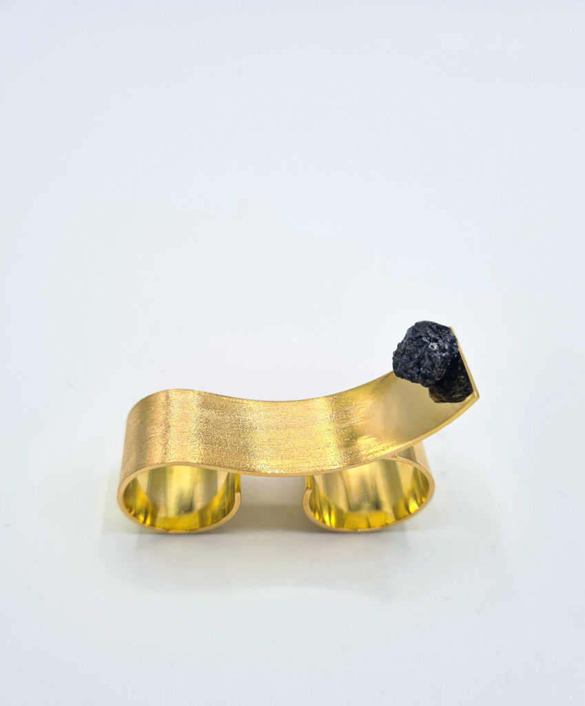 18k yellow gold and raw black diamond ring, edition of 10, MiniMasterpiece edition 2025 ©MiniMasterpiece
