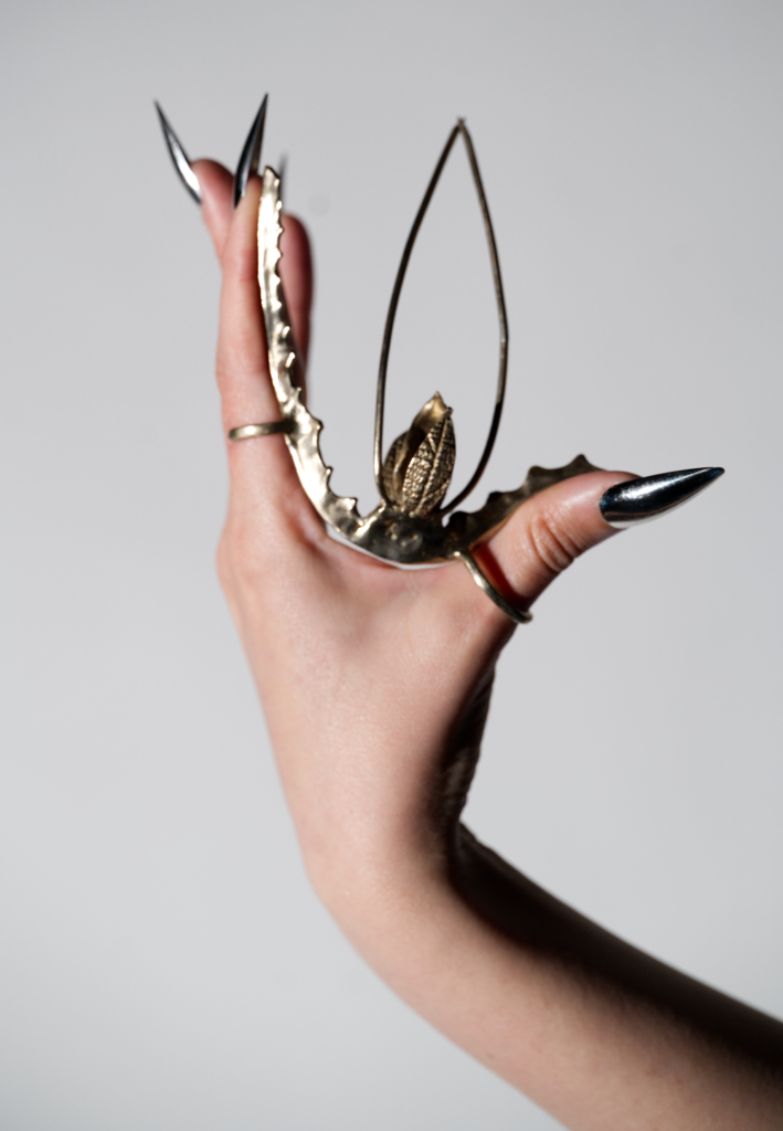 Exostose cactée - Jewelry-sculpture, brass, mixed techniques