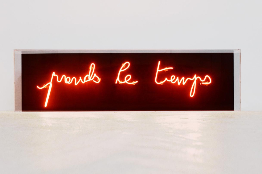 Prends le Temps, Neon and velvet, Neon and velvet, 32 x 115 x 14 cm